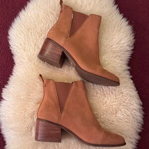 Toms Women's Tan Ankle Boots Size 11